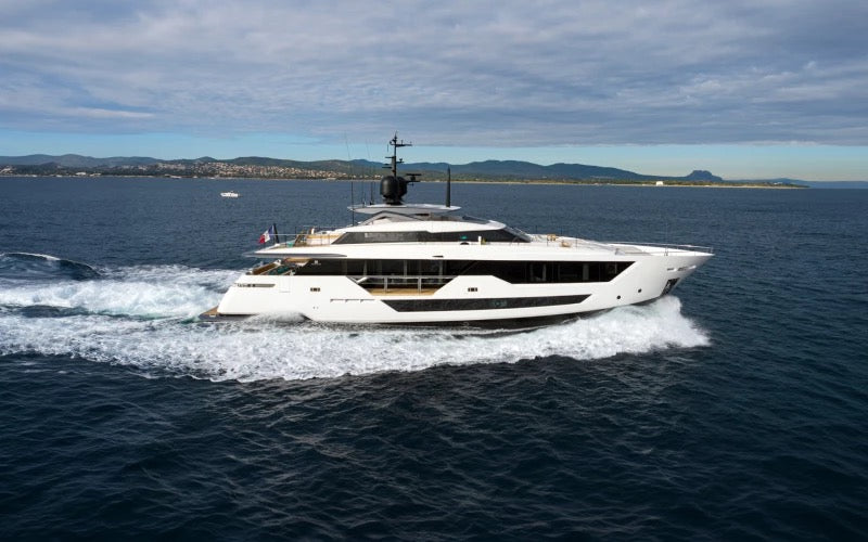 Custom Line 106 · M/Y JAGB