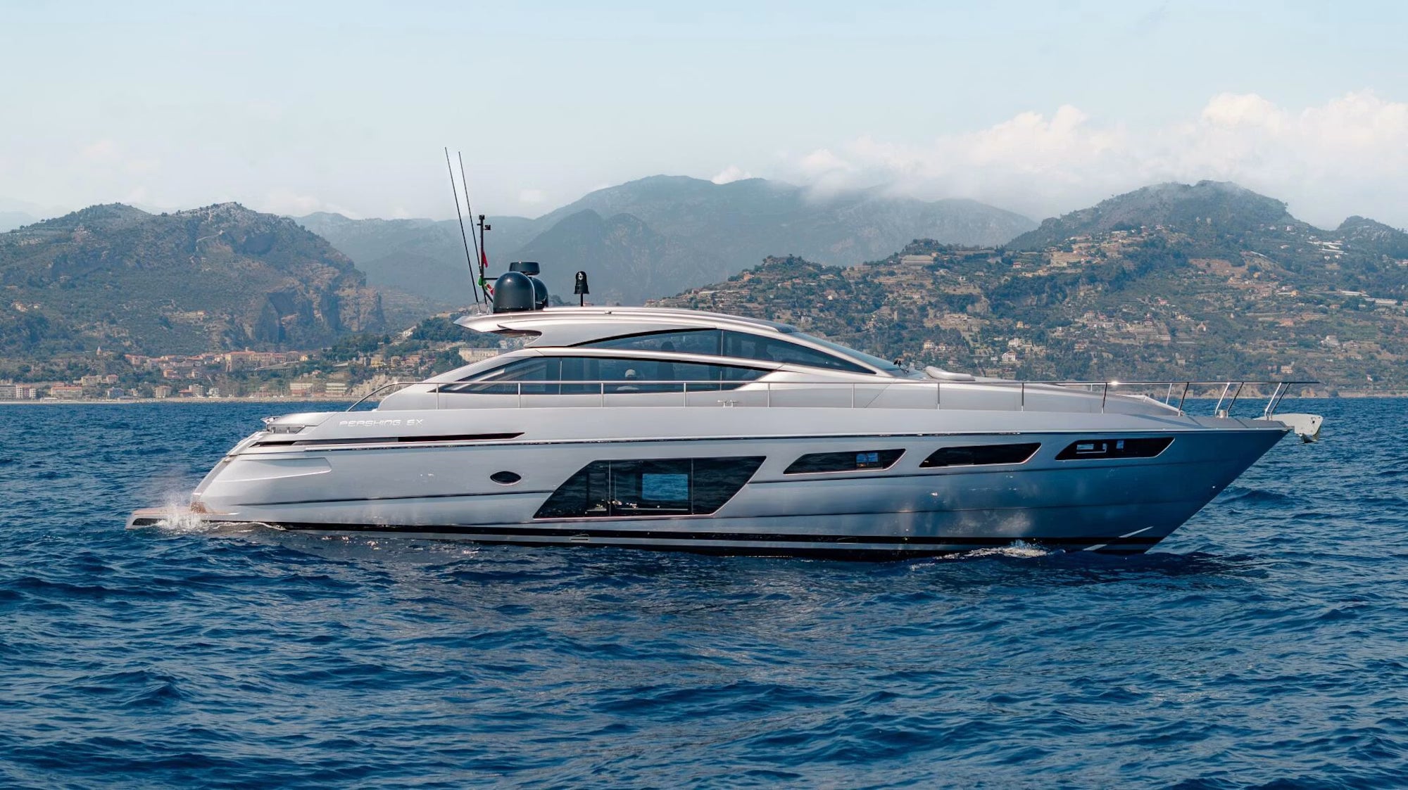 Pershing 6X · M/Y Silver Missile